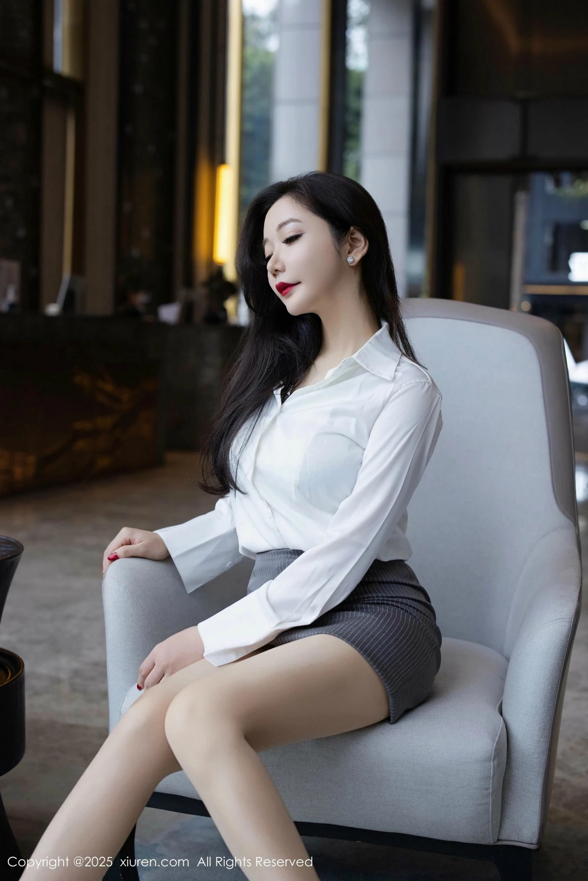 [[XiuRen秀人网]秀人网]No.9976_女神心妍小公主性感白衬衫配灰短裙露蓝色内衣秀完美诱身材惑写真74P