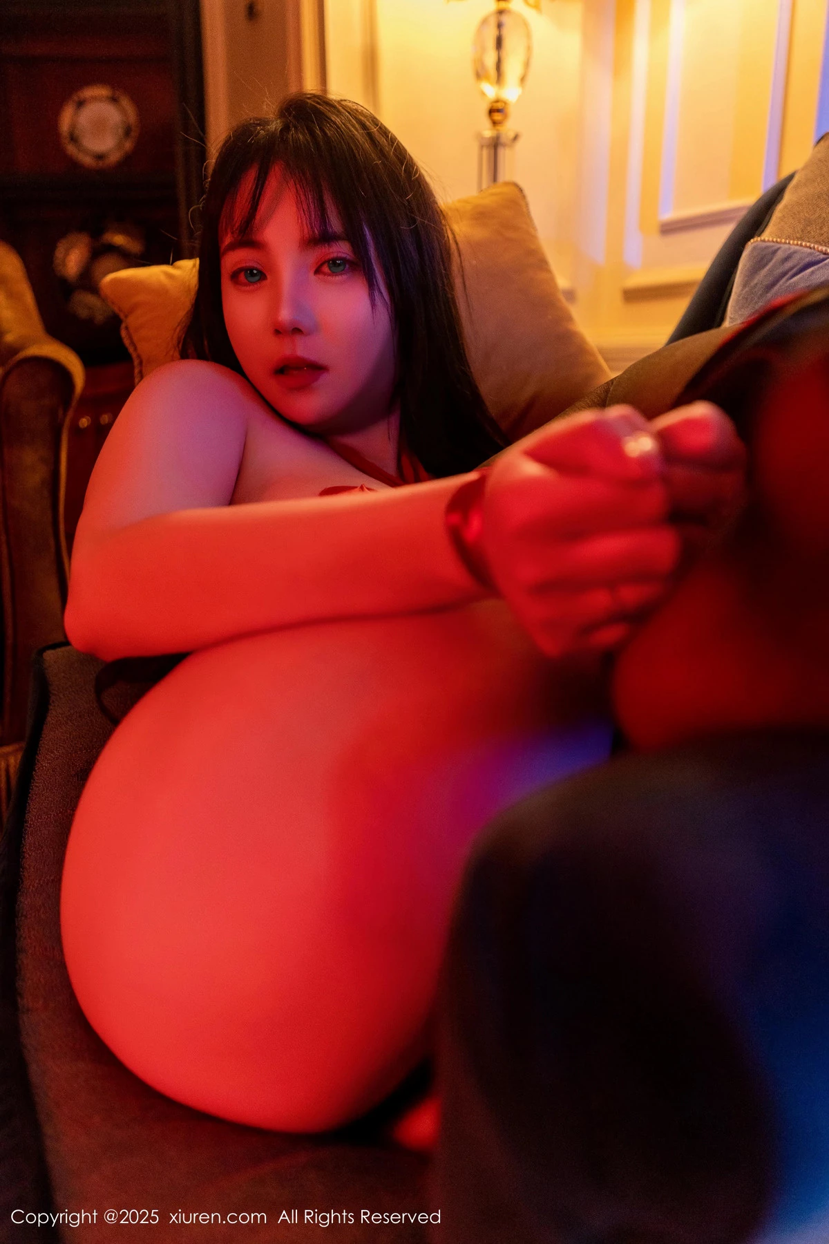 [[XiuRen秀人网]秀人网]No.9891_模特软情暗色灯光下情趣绳艺捆绑配黑丝吊袜秀丰满身材诱惑写真90P